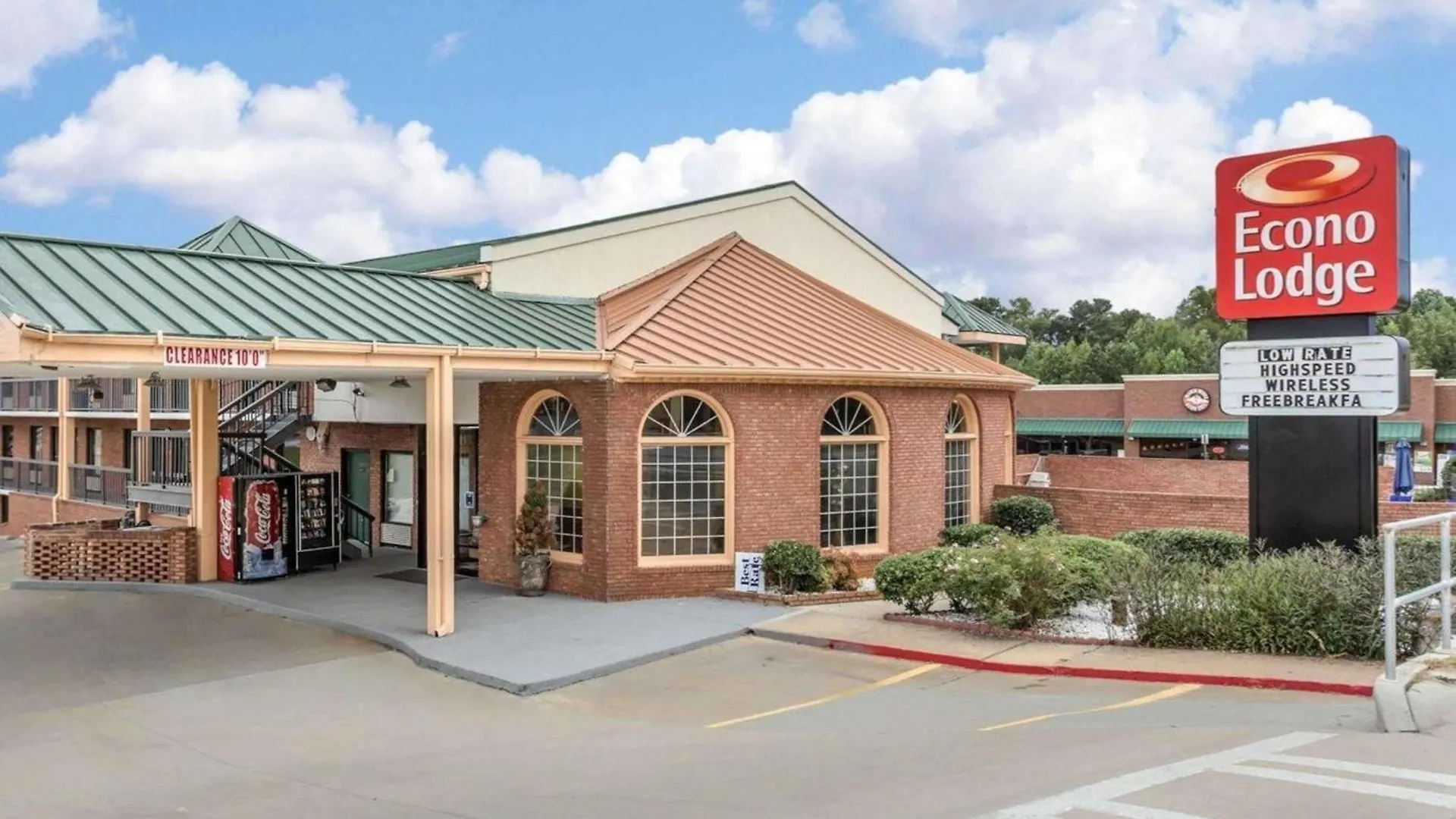 Where to Stay Near Cherokee Commons: 4 Budget Hotels in Acworth
