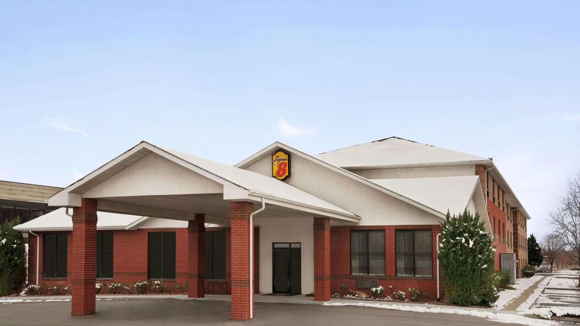 Where to Stay Near River Pointe Plaza: 5 Budget Hotels